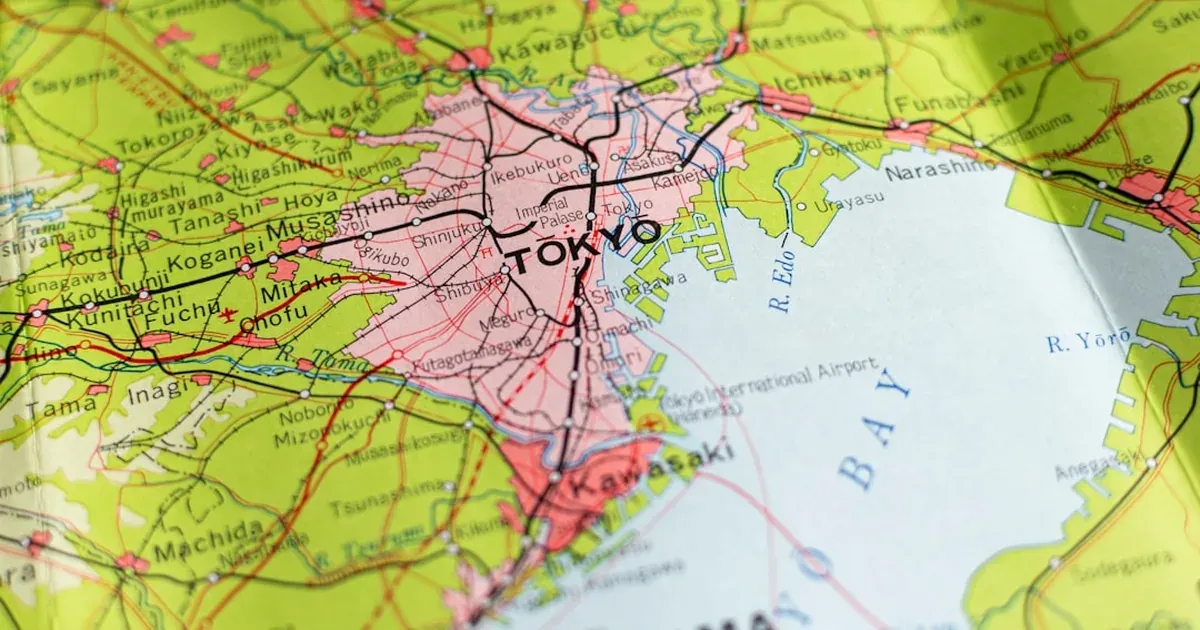 Japan travel map and planning materials showing the classic Tokyo-Kyoto-Osaka 10-day route